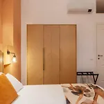 Moderno E Silenzioso A Trastevere Rom