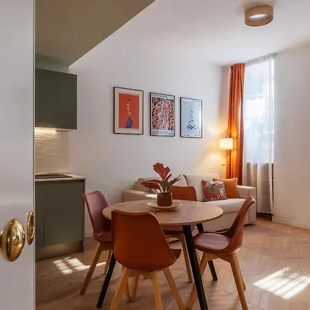 Tatil Evi Moderno E Silenzioso A Trastevere Roma