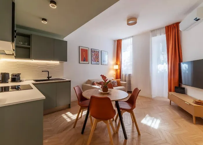 Moderno E Silenzioso A Trastevere *