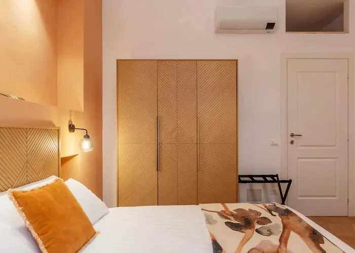 Moderno E Silenzioso A Trastevere Roma